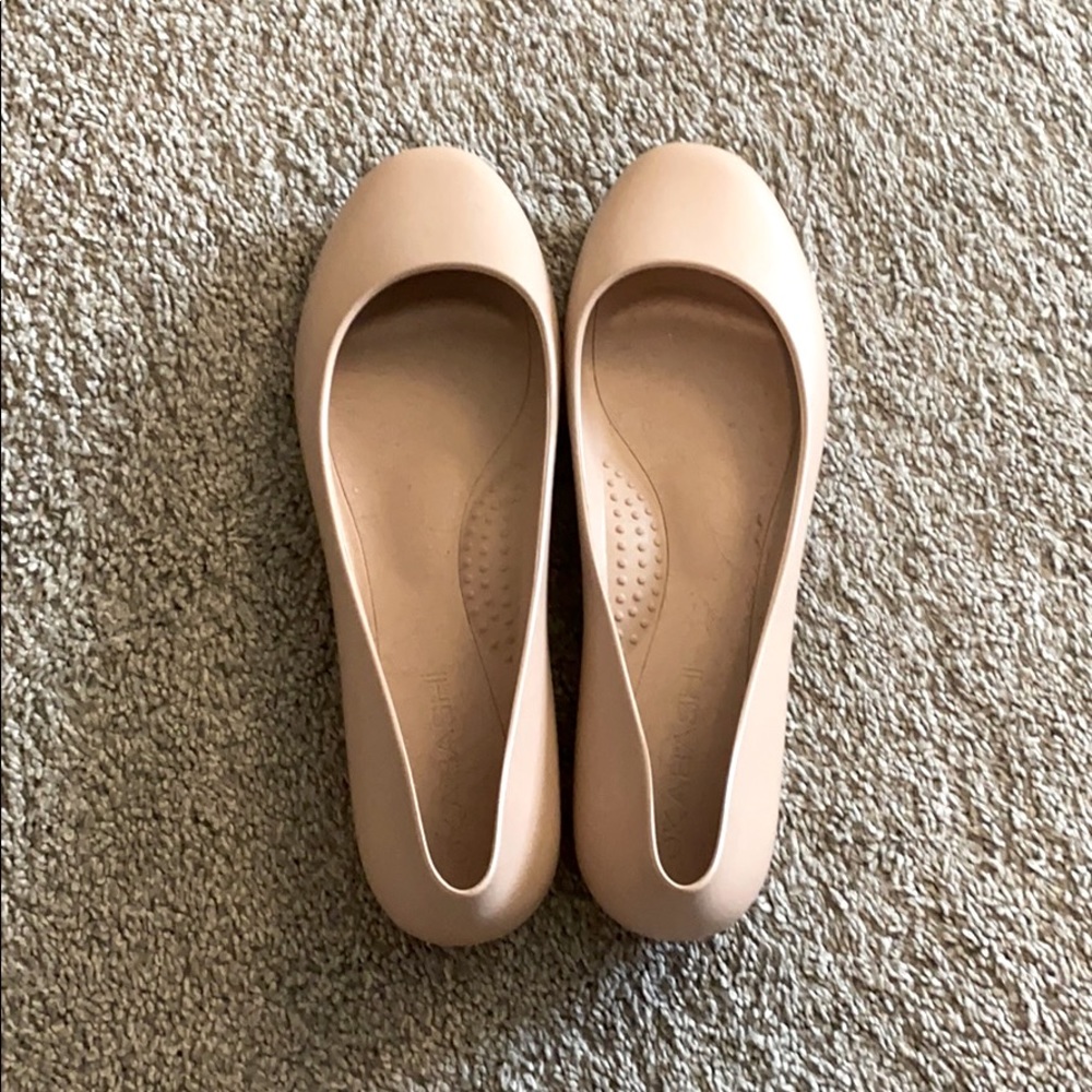 Pink flats